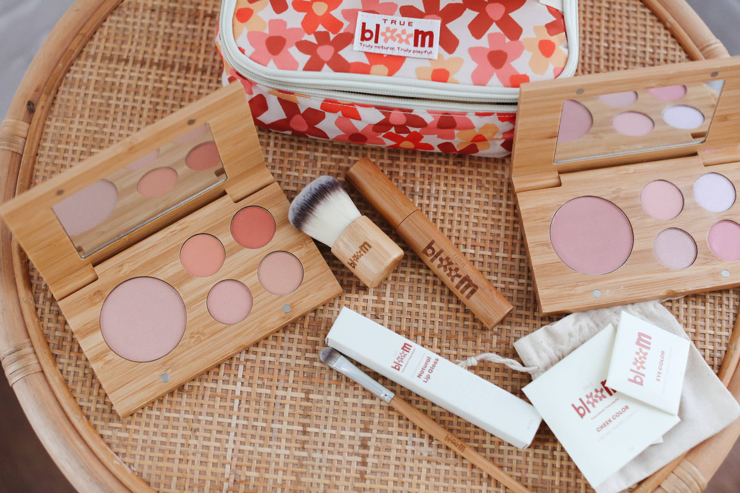 Bloom Makeup Kit: Just Peachy