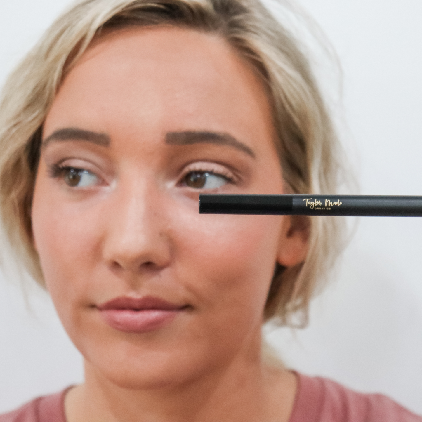 Retractable Brow Pencil – Shape, Define & Fill: Deep brown